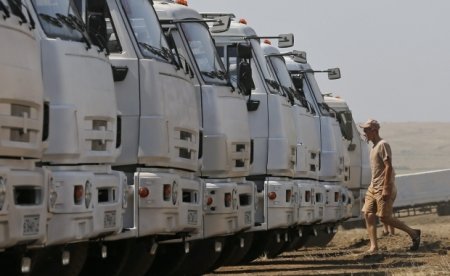 Российский "гуманитарный конвой" еще на территории России - СНБО