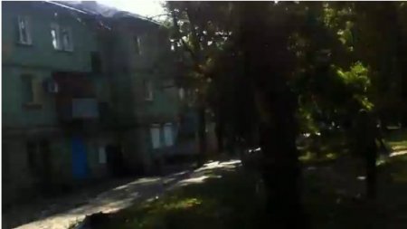 В Донецке снаряд террористов влетел прямо в квартиру, убив семью (Видео)