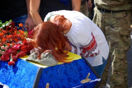 На Волыни похоронили 18-летнего бойца «Азова», который лег на гранату ради товарищей (Фото)