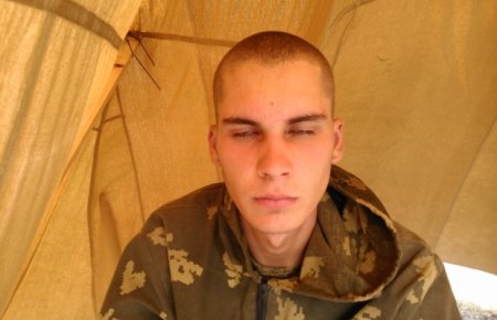 Обнародованы фото российских десантников, задержанных в Донбассе