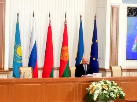 В.Путин и П.Порошенко встретятся лицом к лицу - А.Лукашенко