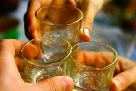 Конкурс алкоголиков в России: один участник погиб, пятеро - в реанимации