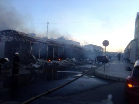 В Донецке после обстрела загорелась Привокзальная площадь, - горсовет