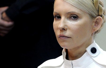 Тимошенко в день парламентских выборов хочет провести референдум по вступлению в НАТО