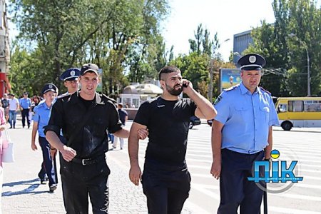 В Херсоне патриоты жестко разогнали митинг сепаратистов, которые пытались раскачать обстановку в городе