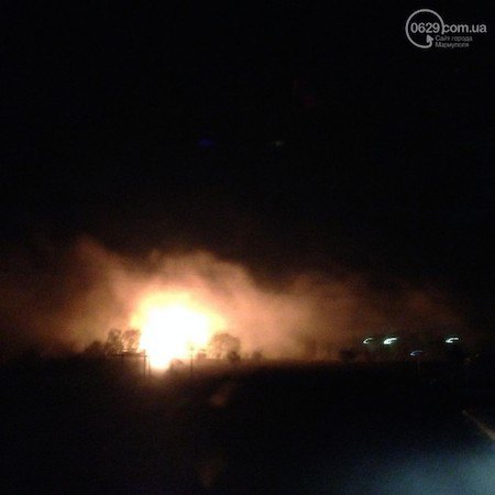 Российские войска обстреливают украинский блокпост в Мариуполе (обновлено)