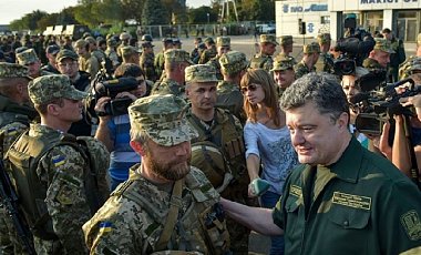 Причинами потерь сил АТО займется военная прокуратура - Порошенко