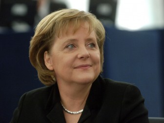 Меркель считает участие РФ в событиях на Украине "очень-очень очевидным"