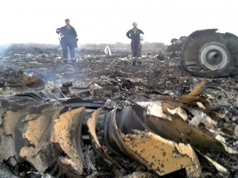 "Боинг-777" в Донецкой области сбили ракетой "земля-воздух" - премьер Малайзии