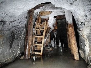 Террористы затопили три шахты в Донецкой области