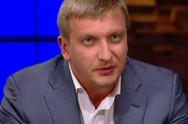 Переселенцы из Донбасса смогут проголосовать на внеочередных выборах в парламент - П.Петренко