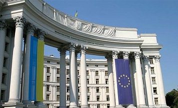 ЕС попросят ввести санкции против псевдожурналистов России - МИД