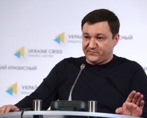Военное руководство с мая вместо вооружения покупало  фейерверки и гасило долги Януковича,- Тымчук