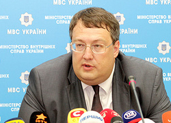 Геращенко: На территориях занятых террористами, происходит геноцид украинской нации