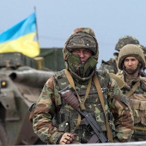 Порошенко: Из плена освобождены еще 12 украинских военных