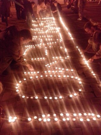 Как прошли акции в Киеве и Москве в память о погибших (фото)