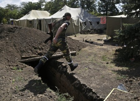  Русские войска в захваченном Новоазовске (фото)