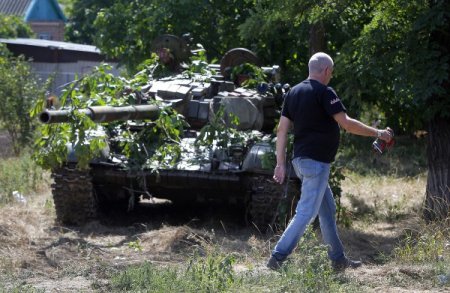  Русские войска в захваченном Новоазовске (фото)