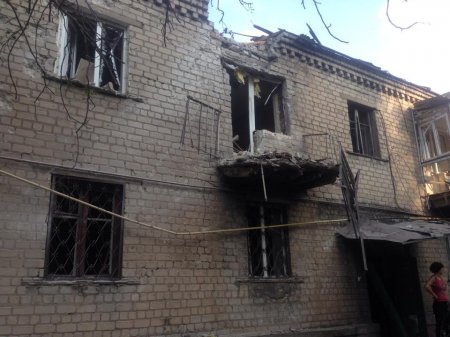 В четырех микрорайонах Донецка звучали залпы из тяжелых орудий, - горсовет