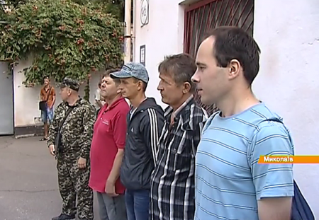 В николаевский десантный батальон «Феникс» просятся добровольцы из Крыма и Донецка