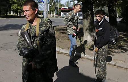 Боевики попытались прорваться в Мариуполь со стороны Новоазовска (видео) Боевики попытались прорваться в Мариуполь со стороны Новоазовска (видео)