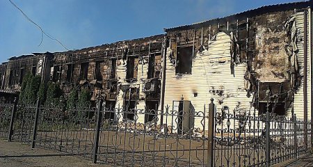 Луганск в руинах: жители больше месяца живут без воды, света, связи и социальных выплат Луганск в руинах: жители больше месяца живут без воды, света, связи и социальных выплат
