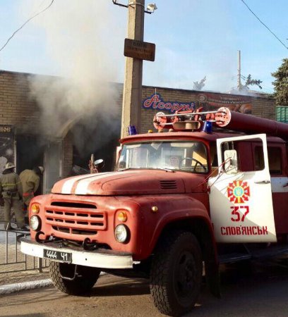 В центре Славянска прогремели взрывы: пострадали 2 человека