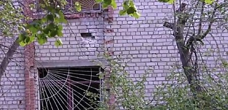 В Харькове ночью диверсанты обстреляли из гранатомета военкомат В Харькове ночью диверсанты обстреляли из гранатомета военкомат
