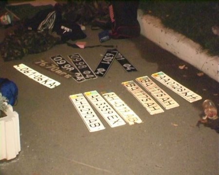 Радикалы Ляшко и бойцы Нацгвардии уcтроили перестрелку в Киеве Радикалы Ляшко и бойцы Нацгвардии уcтроили перестрелку в Киеве