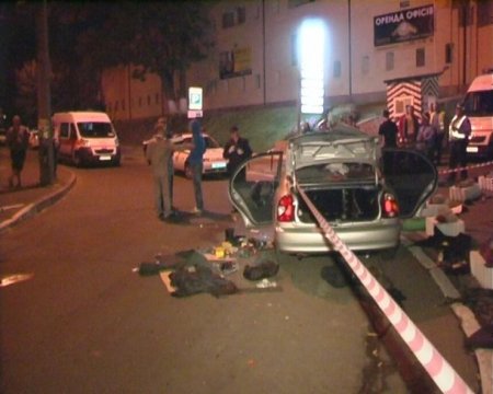 Радикалы Ляшко и бойцы Нацгвардии уcтроили перестрелку в Киеве Радикалы Ляшко и бойцы Нацгвардии уcтроили перестрелку в Киеве