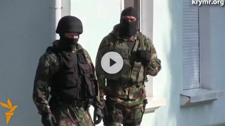 В Симферополе обыски в здании Меджлиса проводит Следком РФ (видео)