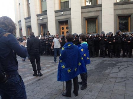 Обстановка под Радой успокоилась, попытки штурма прекратились Обстановка под Радой успокоилась, попытки штурма прекратились