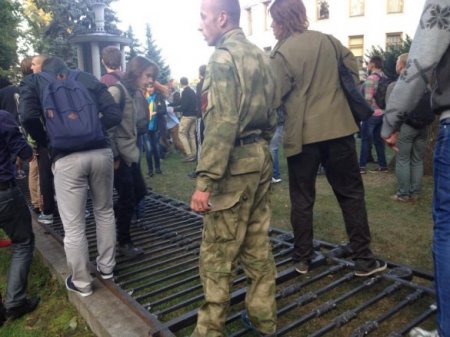 Обстановка под Радой успокоилась, попытки штурма прекратились Обстановка под Радой успокоилась, попытки штурма прекратились