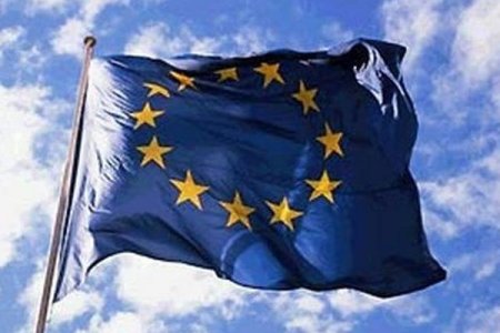 Евродепутаты предлагают ЕС заблокировать экономику РФ и поддержать Украину оружием
