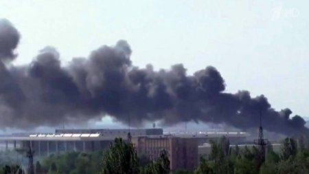 Взрывы на заводе в Донецке не привели к росту радиации - горсовет
