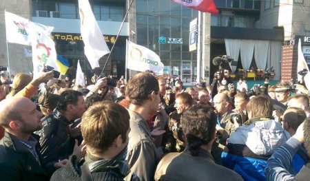 Марш Мира в Москве и Петербурге в фото
