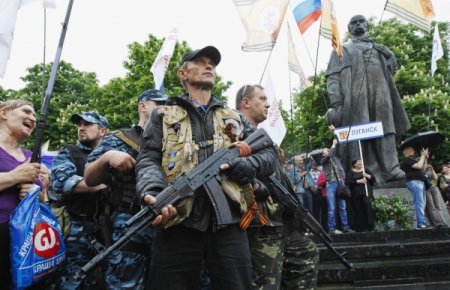Жители Донецка о боевиках «ДНР»: «Это хуже, чем рэкет 90-х годов»