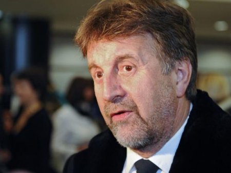 Скоро будем спрашивать у Путина, можно ли включить свет в ванной - Ярмольник. Видео Скоро будем спрашивать у Путина, можно ли включить свет в ванной - Ярмольник. Видео
