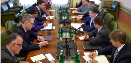 АП: Украина надеется на сотрудничество с американскими компаниями по сланцевому газу