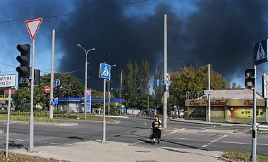 С утра в Донецке слышны залпы орудий - горсовет