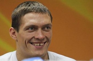 Александр Усик завоевал пояс Интерконтинентального чемпиона WBO