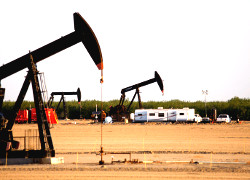 Падение цен на нефть заставит Россию пересмотреть бюджет