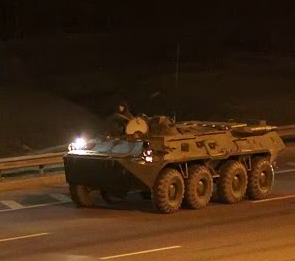 Очередная колонна военной техники въехала на Луганщину