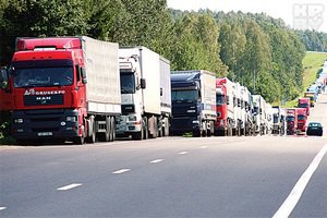 Украина разрешила проезд грузовикам до 40 тонн