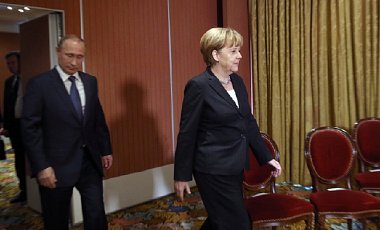 Меркель отказалась от встречи с Путиным из-за Украины - СМИ