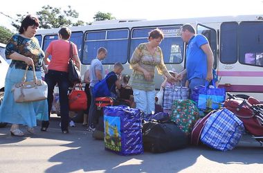 Количество внутренних переселенцев в Украине достигло почти 420 тыс. человек, - ГосЧС