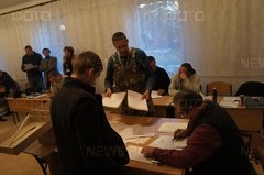 В связи с сомнительной деятельностью на избирательном участке, в николаевской области, заменены председатель и его заместитель