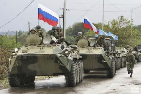 СНБО: Со стороны Крыма замечено перемещение к материковой части Украины 2 танков и 2 БТРов СНБО: Со стороны Крыма замечено перемещение к материковой части Украины 2 танков и 2 БТРов