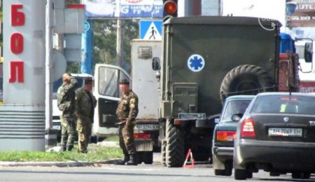 В Мариуполе военные попали в ДТП (Фото)