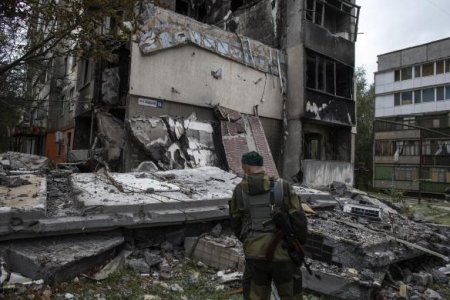 В Новоазовске вооруженные люди захватили здание районного военкомата, - МВД